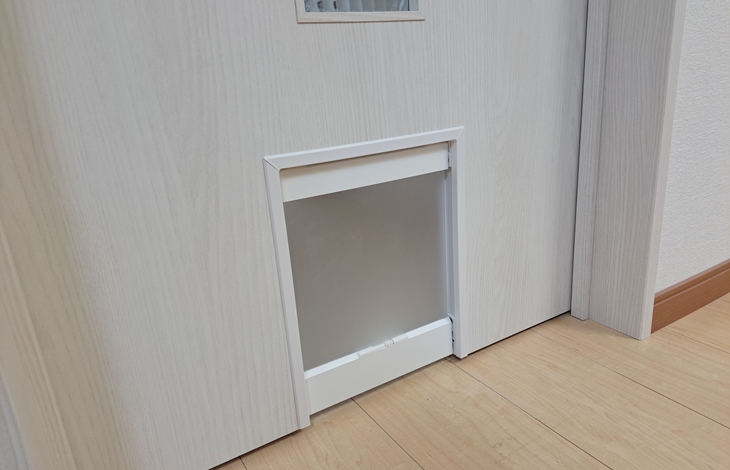 ペットが通れるドア