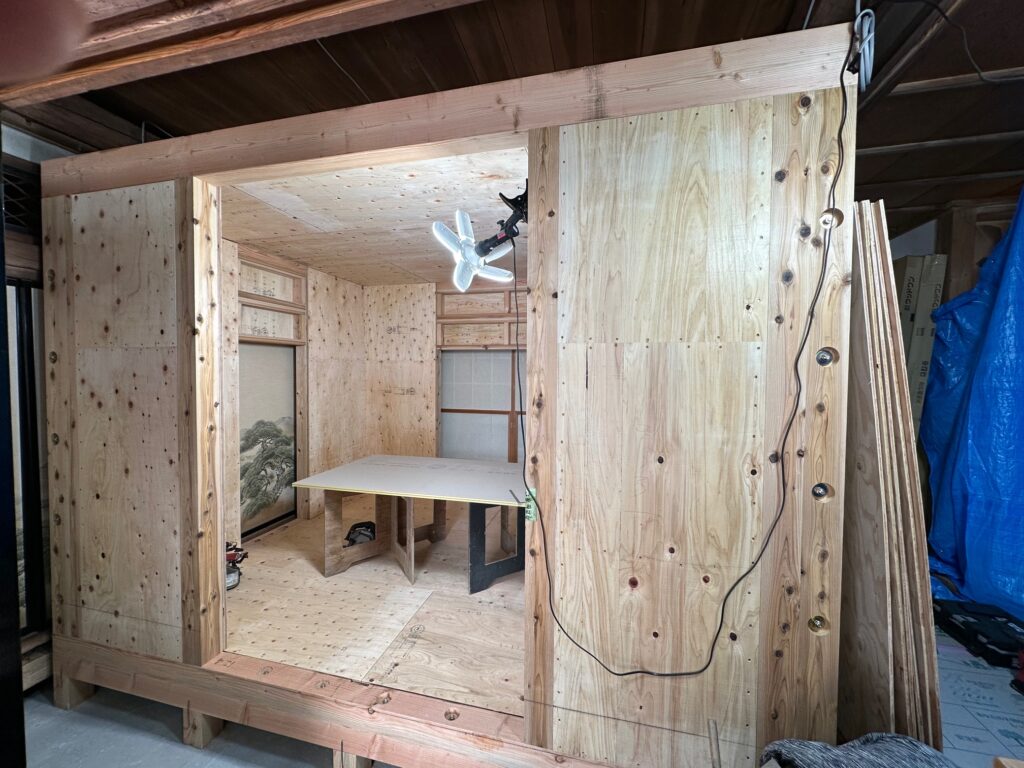 これにてレスキュールームとして最重要な「耐震性を向上させる工事」が一段落しました。